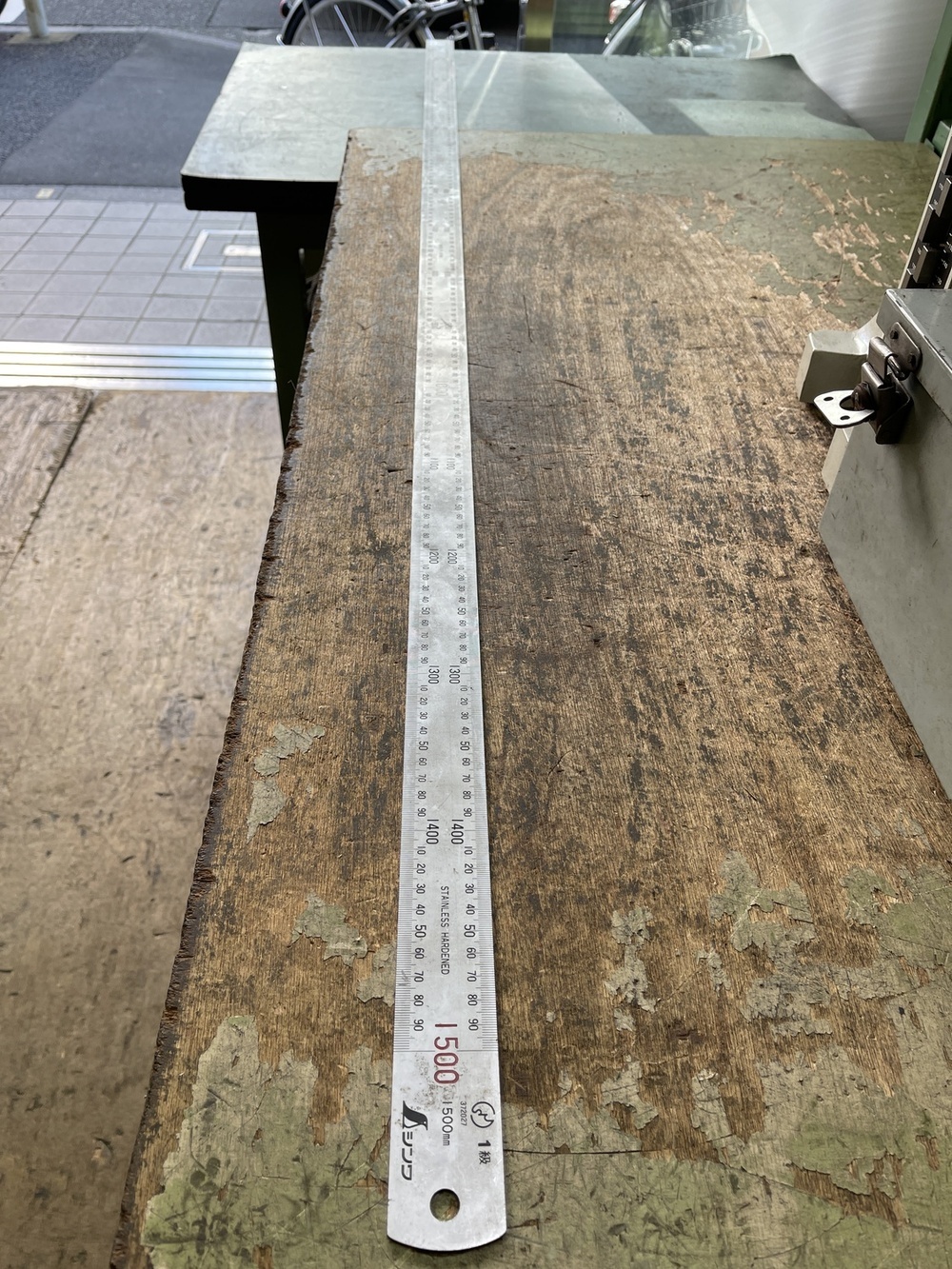  シルバー直尺 1500