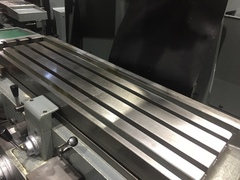 静岡 ラム型フライス盤 VHR-SD