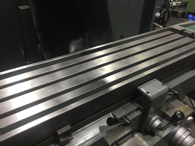 静岡 ラム型フライス盤 VHR-SD