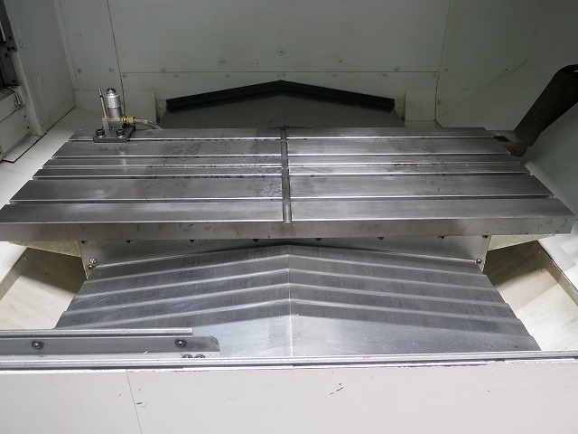 オークマ 立形マシニングセンタ GENOS M560-V