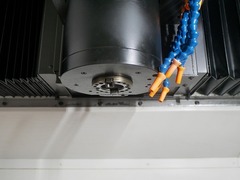 オークマ 立形マシニングセンタ GENOS M560-V