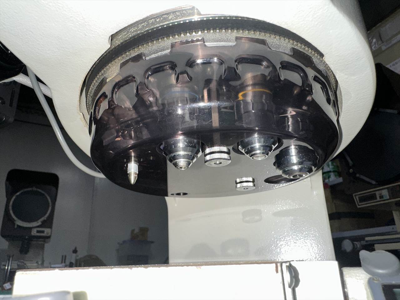 ミツトヨ 硬さ試験機 HM-211-TV-P