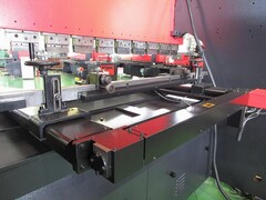 アマダ プレスブレーキ(ベンダー) RG-100S