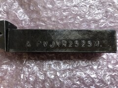 三菱マテリアル バイトホルダー 【バイトホルダー】PVJNR2525M