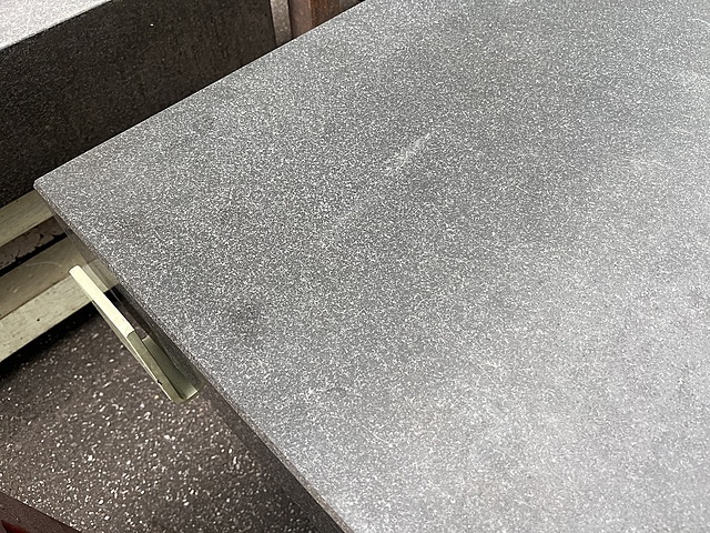 石定盤 