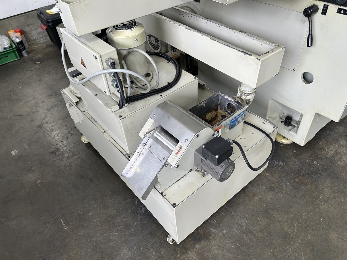 岡本工作機械 600㎜×300㎜平面研削盤 PSG-63DX