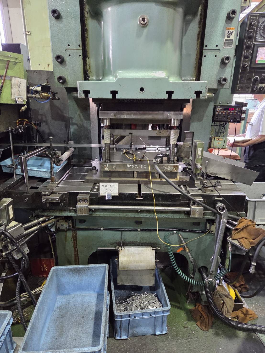 アマダ 150ｔプレス TPL-150