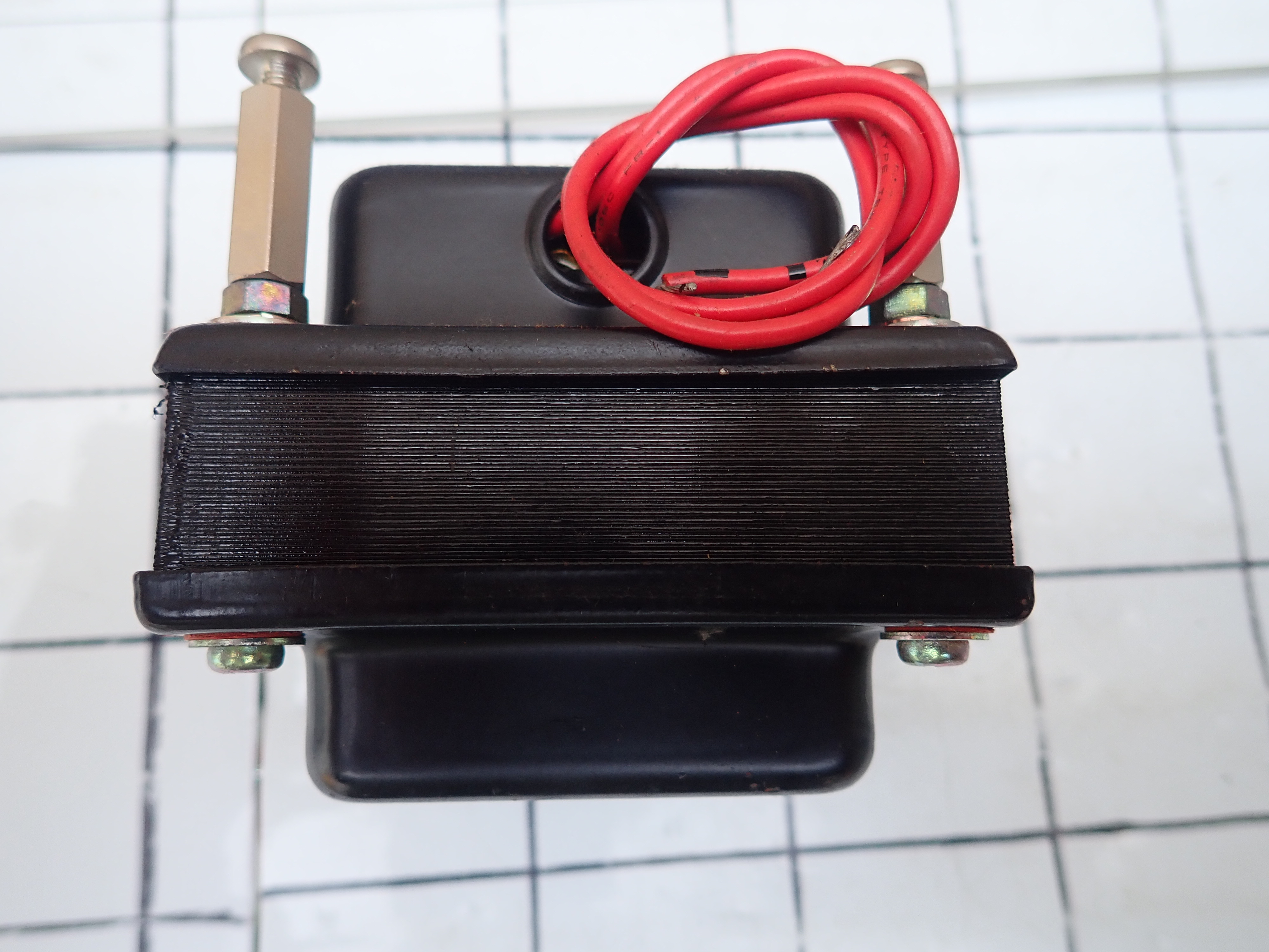   トランス　 新古品 