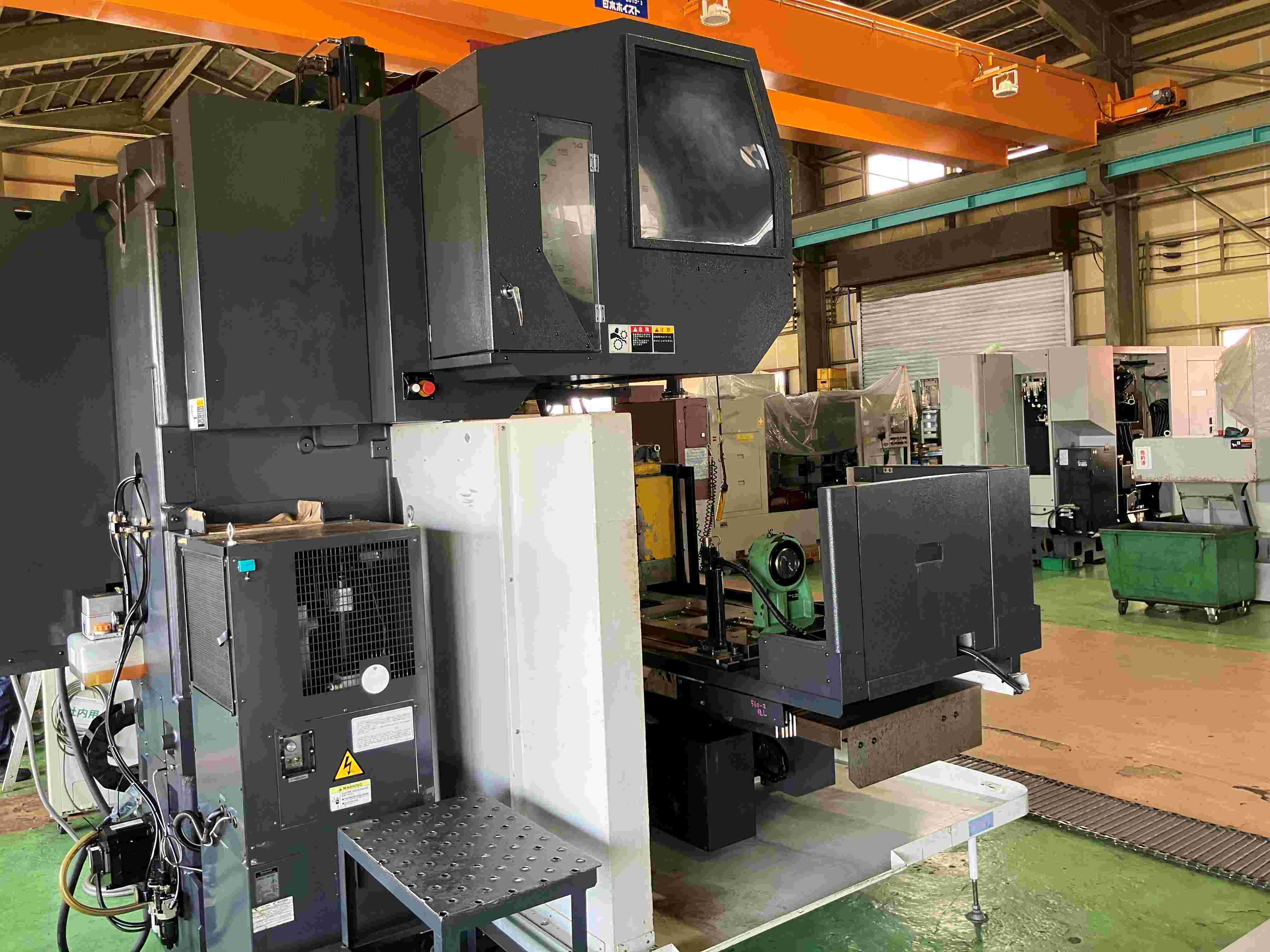 OKK 立形マシニングセンタ MCV560