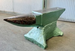  アンビル　金床 