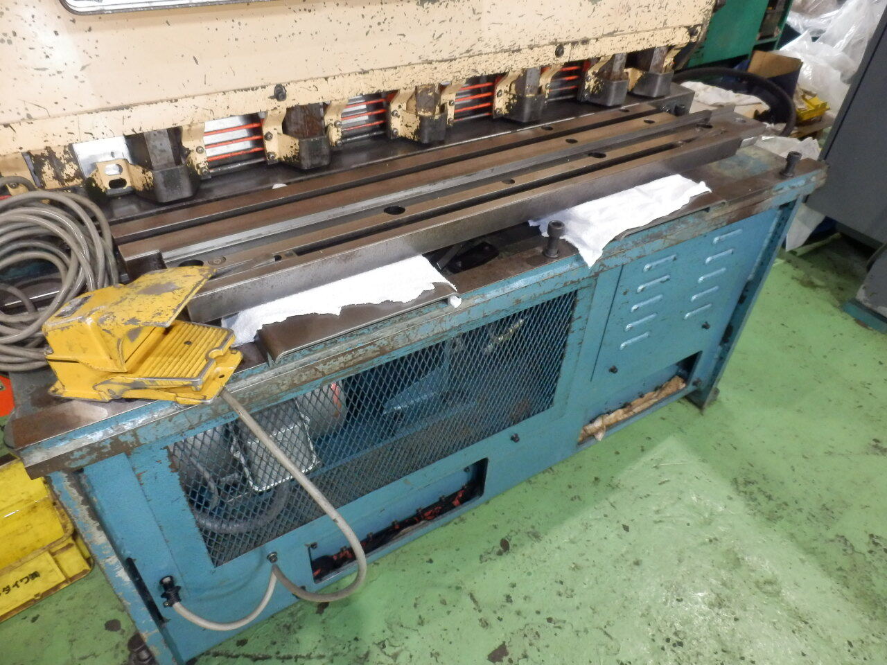 アマダ 油圧式シャ－リング S-1232