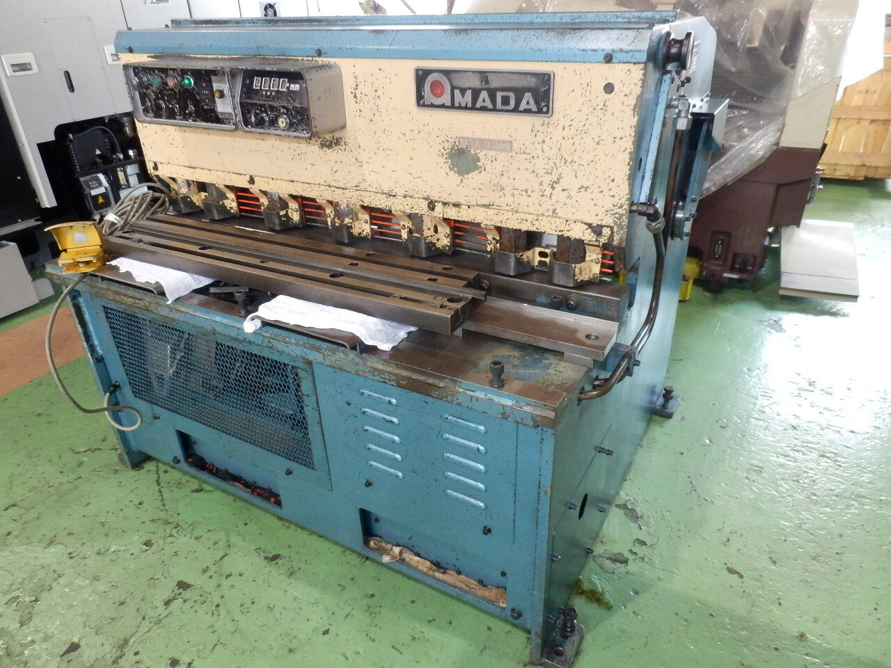 アマダ 油圧式シャ－リング S-1232