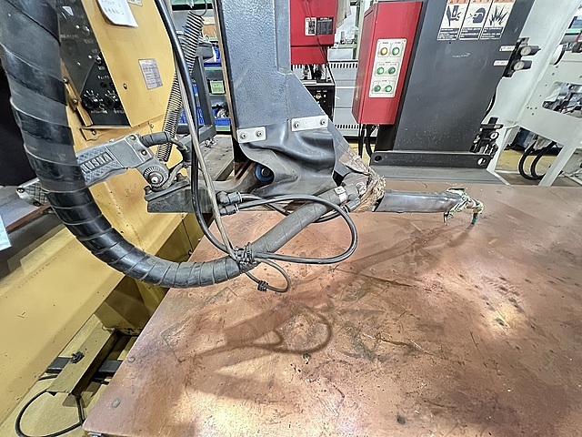 アマダ テーブルスポット溶接機 TS-2