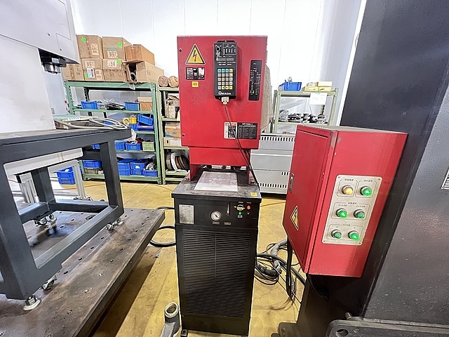 アマダ テーブルスポット溶接機 TS-2