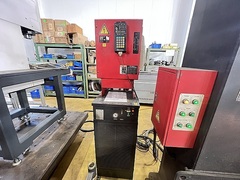 アマダ テーブルスポット溶接機 TS-2