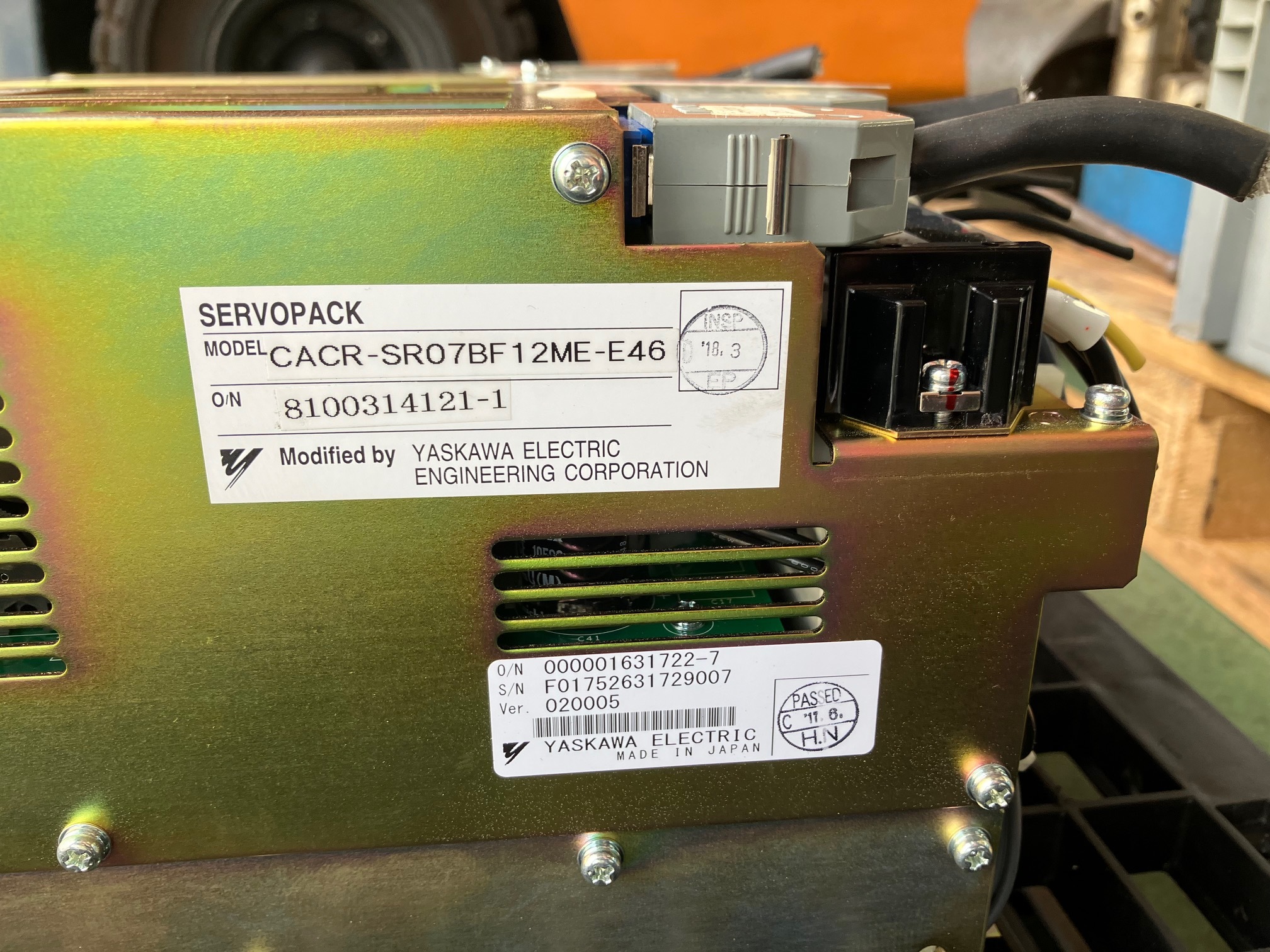 安川電機 サーボアンプXYZ CACR-SR07BF12ME-E46