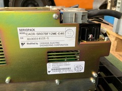 安川電機 サーボアンプXYZ CACR-SR07BF12ME-E46