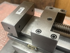  傾斜精密バイス 100