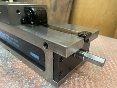 ナベヤ ロックタイト精密マシンバイス LTCV-125