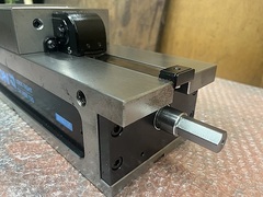 ナベヤ ロックタイト精密マシンバイス LTCV-125
