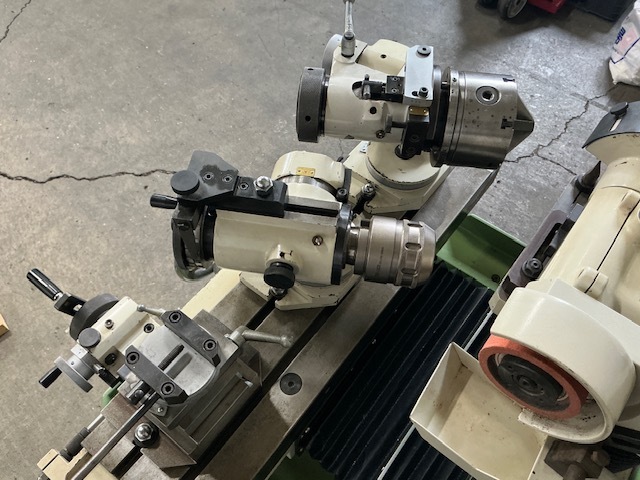 伊藤製作所 万能工具研削盤 DP-520