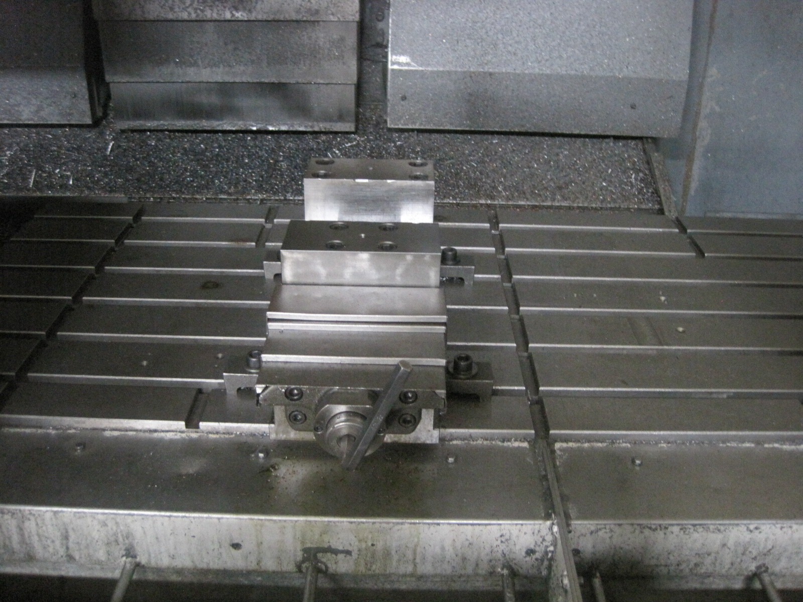 オークマ 立形マシニングセンター MILLAC 761V