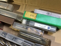 様々なメーカーやサイズがあります。 エンドミル1山 【エンドミル1山】5Kg