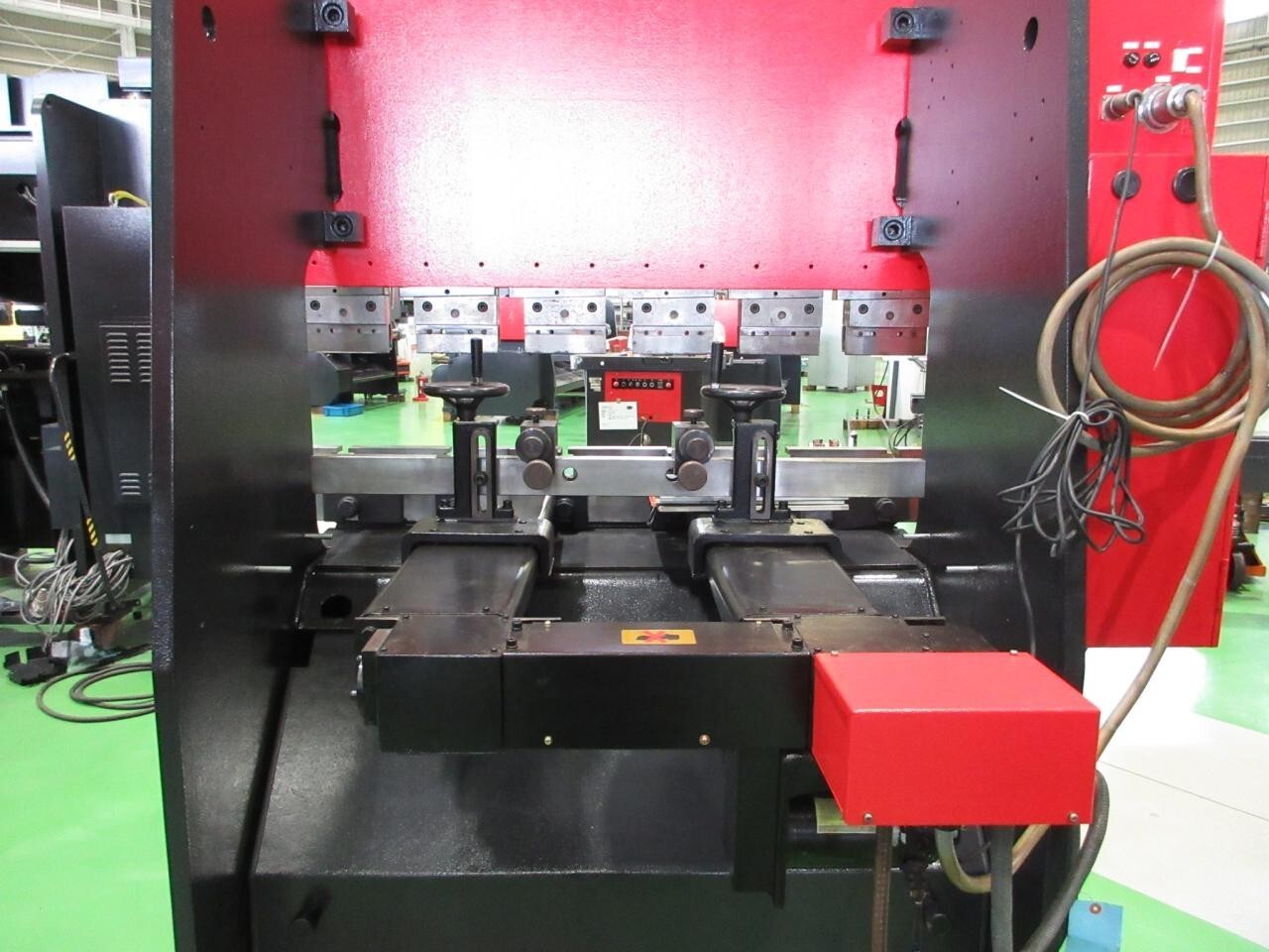アマダ プレスブレーキ(ベンダー) RG-35S