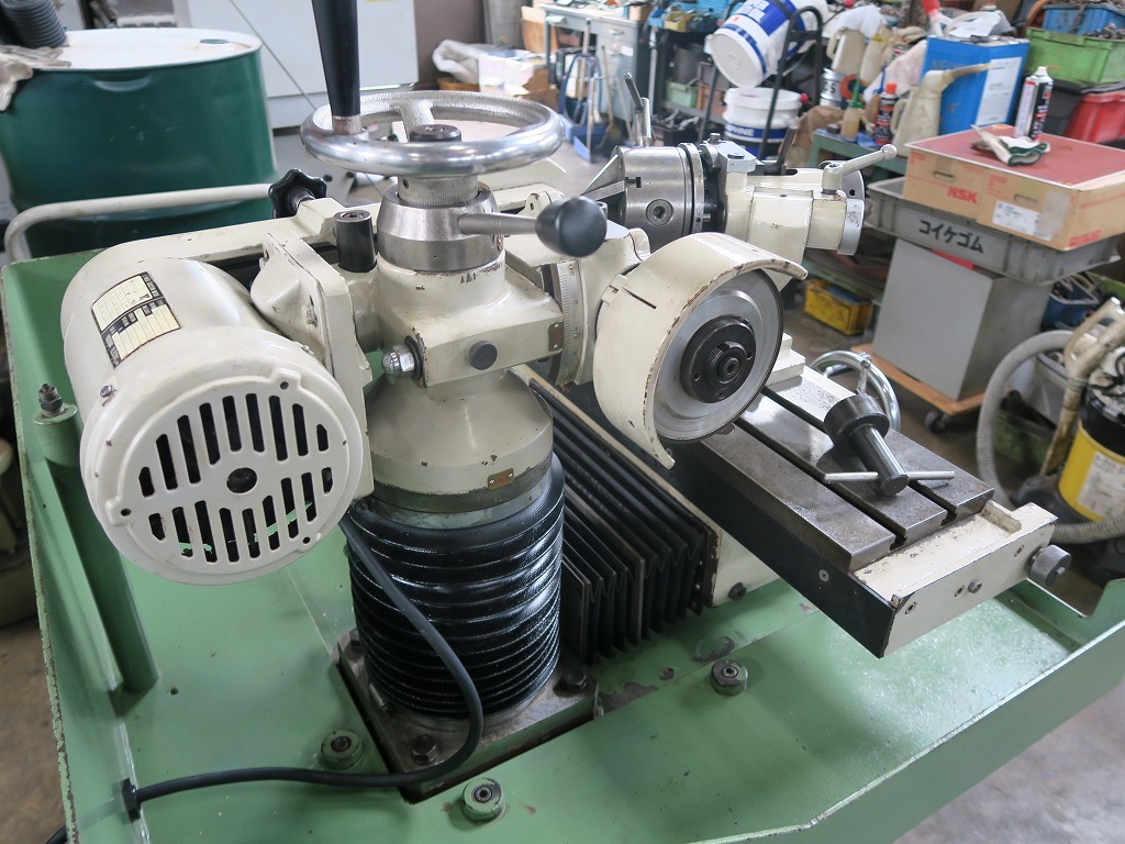 伊藤製作所 万能工具研削盤 DP-520
