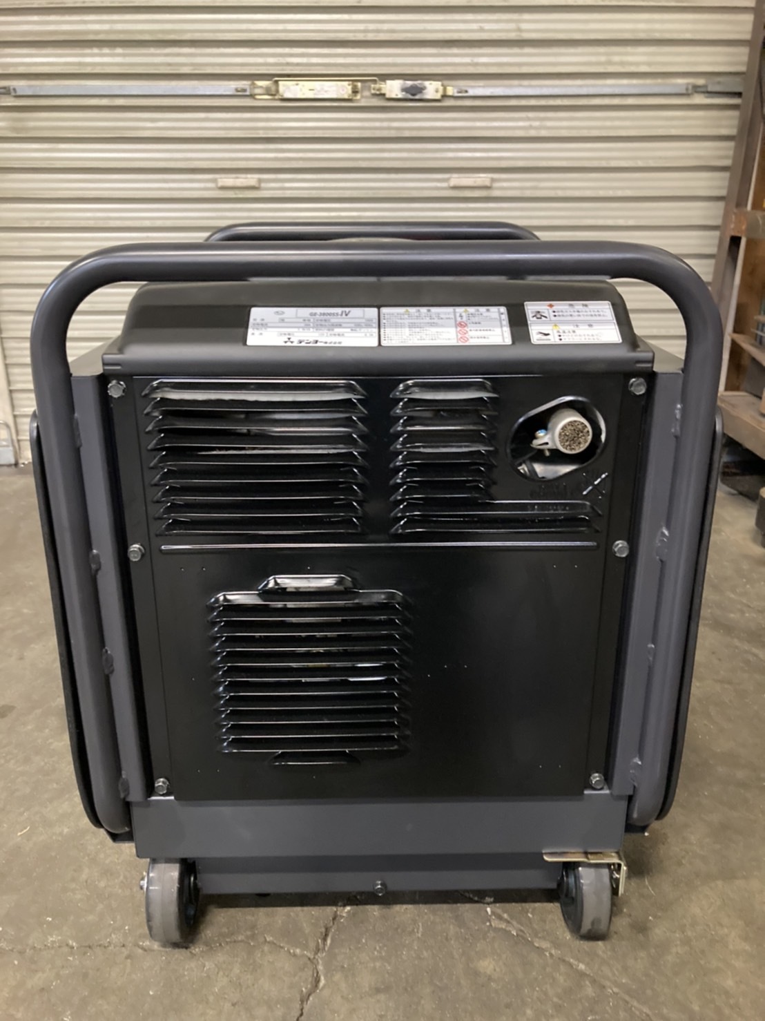 デンヨー 防音型インバータ発電機 GE-3800SS-Ⅳ