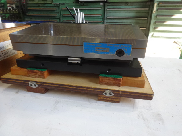 カネテック 単式永磁サインバーチャック SBP-R1530S-B