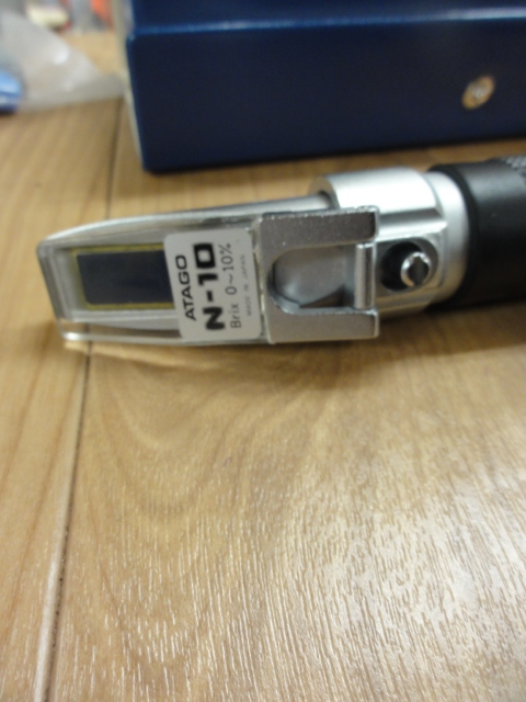 アタゴ 手持屈折計 N-10