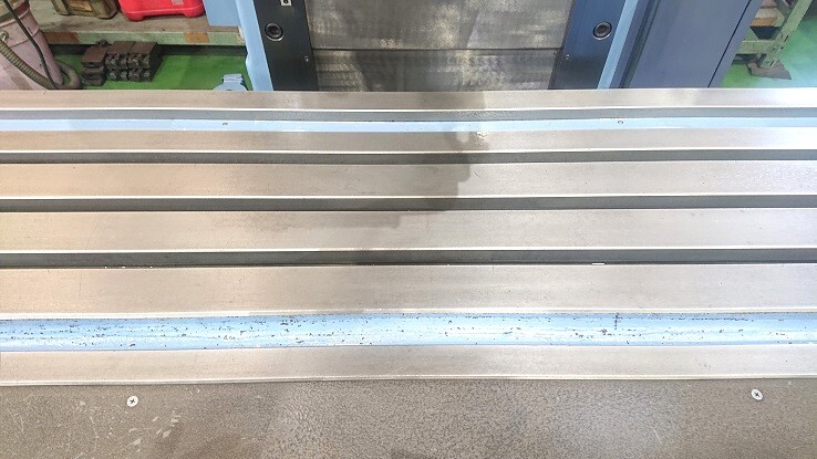 OKK ベット型立フライス MH-5VJ