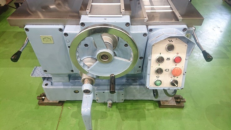 OKK ベット型立フライス MH-5VJ