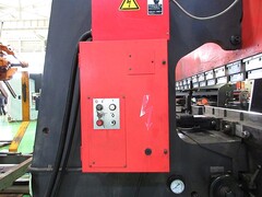 アマダ プレスブレーキ(ベンダー) RG-100L