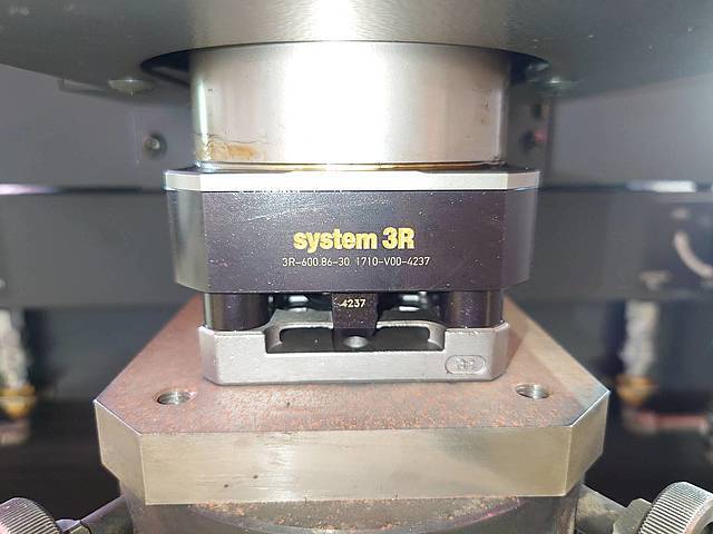 三菱電機 NC放電加工機 EA8SM-FP80S