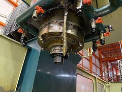 倉敷機械 門型マシニングセンター KMV-130Z