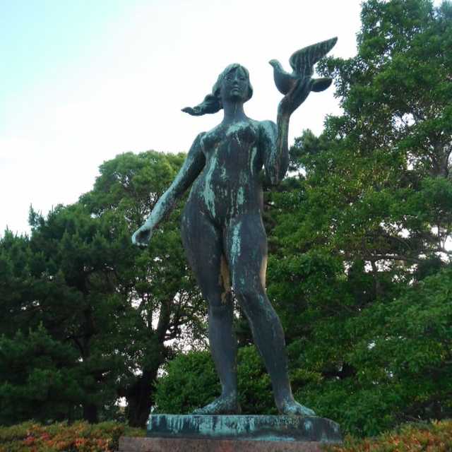 裸婦像 - まちクエスト