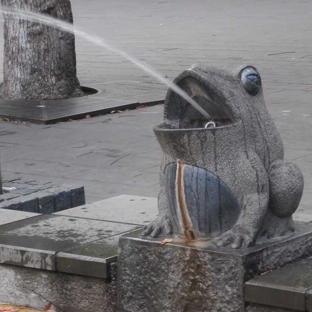 カエル噴水 - まちクエスト