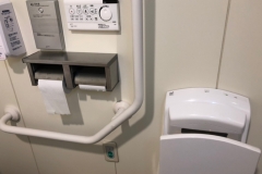 西松屋 名古屋みなと店の授乳室 オムツ替え台情報