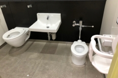 グランスタの授乳室 オムツ替え台情報