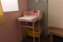 マックスバリュ小田原荻窪店のオムツ替え台情報