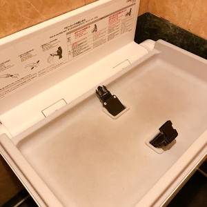 ガスト 下高井戸駅前店のオムツ替え台情報