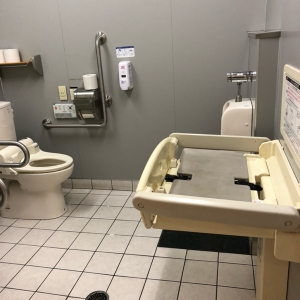 ヤオコー 太田小舞木店のオムツ替え台情報