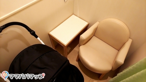 トイザらス ベビーザらス 徳島店の授乳室 オムツ替え台情報