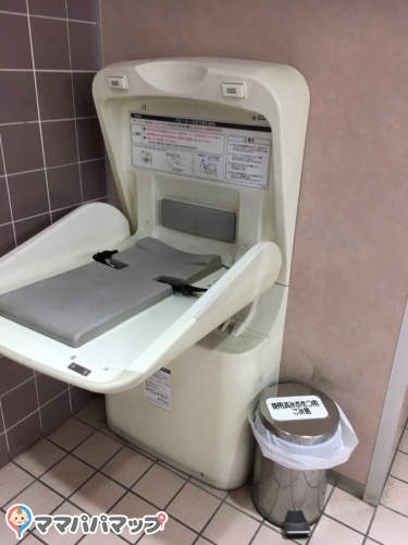 Dcmカーマ 大府店のオムツ替え台情報
