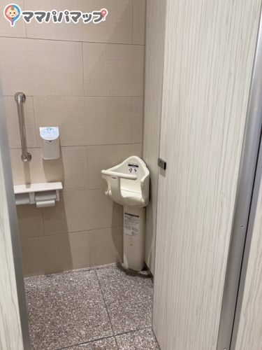 ファッションセンター しまむら 八潮店のオムツ替え台情報