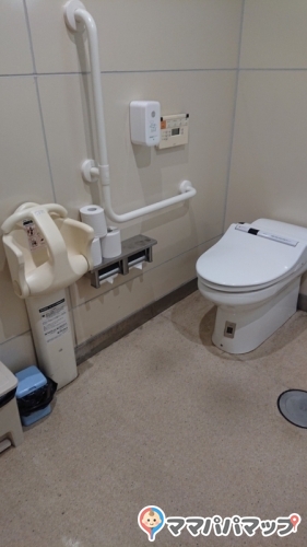 フィットハウス沼津店のオムツ替え台情報