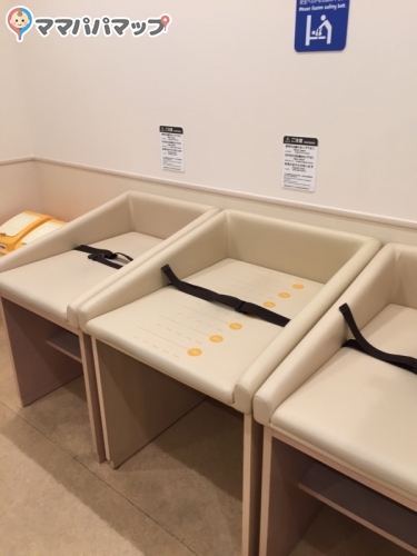 トイザらス ベビーザらス 徳島店の授乳室 オムツ替え台情報