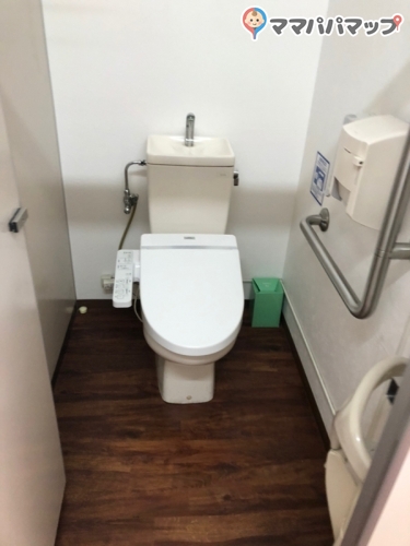 エフコープ生活協同組合 花畑店のオムツ替え台情報